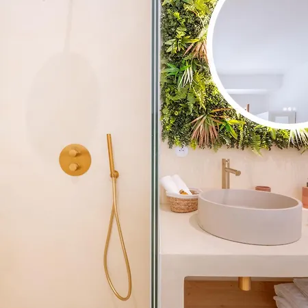 アパート Hermes - Loft Avec Jacuzzi & Terrasse ニヨン