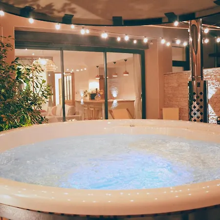 Hermes - Loft Avec Jacuzzi & Terrasse * ニヨン