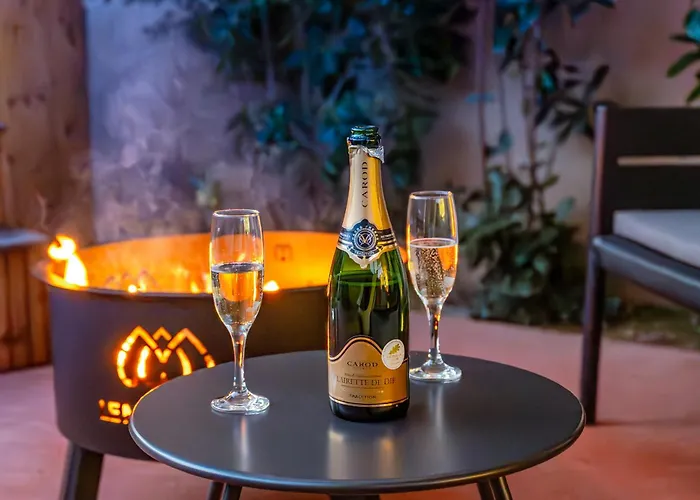 아파트 Hermes - Loft Avec Jacuzzi & Terrasse *